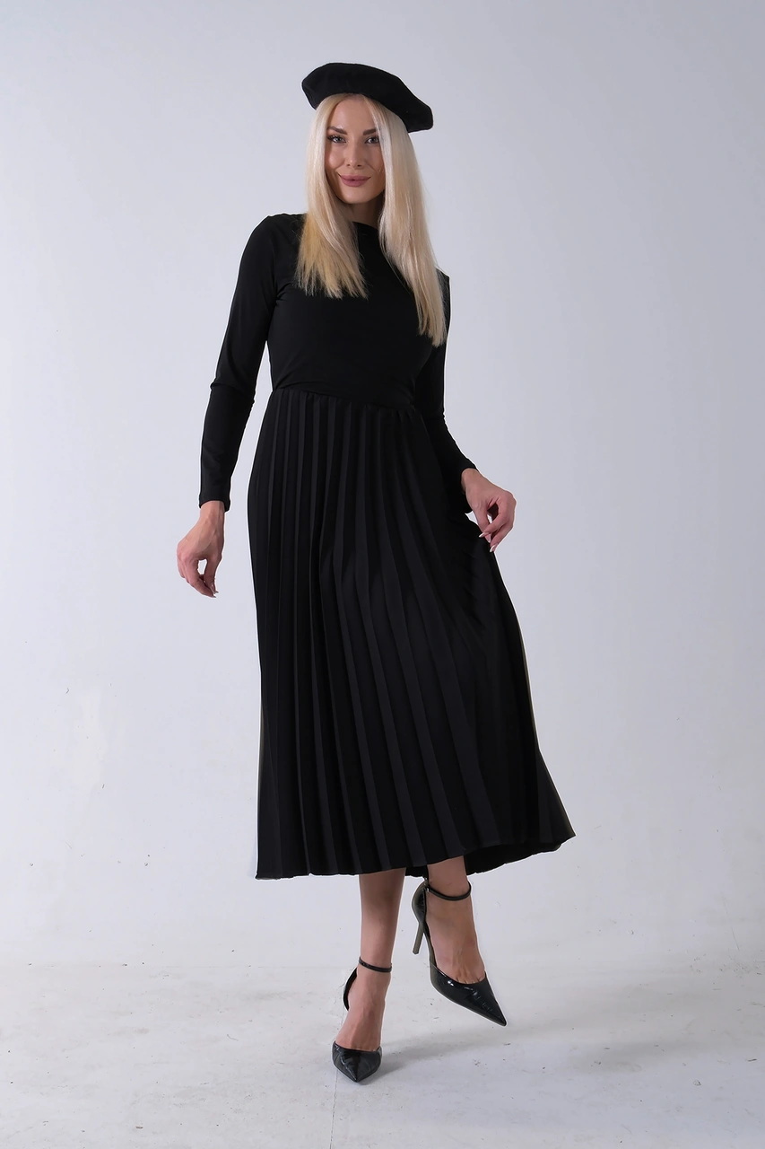 Feminist Siyah Eteği Pilise Detaylı Elbise 3975495.01 Siyah