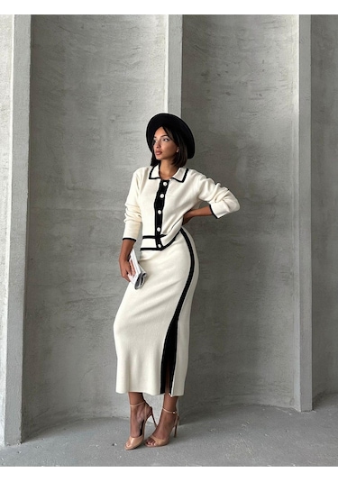 Kadın Inci Düğmeli Etekli Triko Takım Ekru