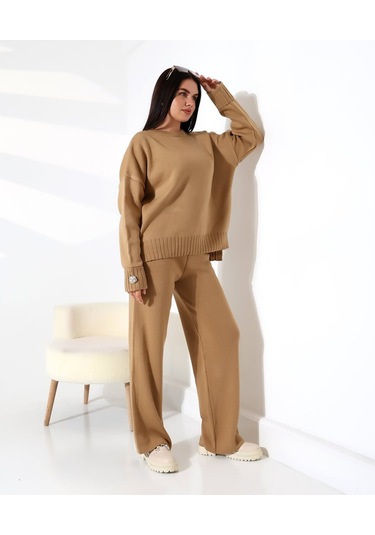 Rahat Kalıp Kol Detaylı Triko Takım Kamel