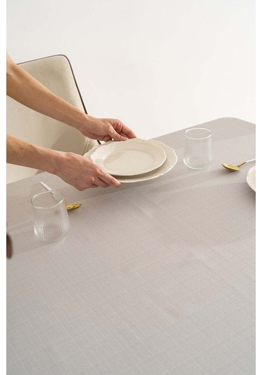 Nora Açık Gri Zarf Köşe Masa Örtüsü 150x220 Cm Gri