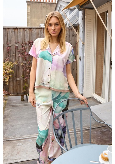 Paradise Çiçek Desenli Önden Düğmeli, Kısa Kollu Viskon İpeksi Pijama Takım Desenli
