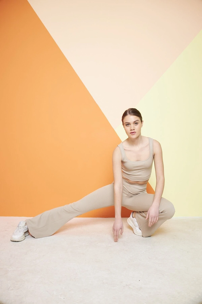 Siyah Yüksek Bel Fitilli Ispanyol Paça Interlok Örme Kadın Tayt Bej