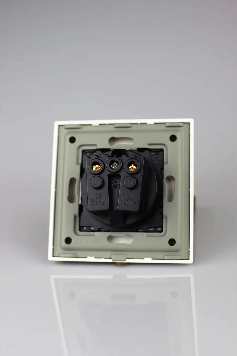 Vo'stabl Beyaz, Tekli Topraklamalı Plastik Priz 145882748 101