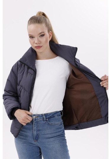 Kadın Dolgulu Puffer Mont - Yüksek Yaka, Suya Dayanıklı Antrasit