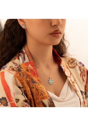 Dkmn Gümüş 925 Ayar Gümüş Kazımalı Yıldız Unisex Sembol Küpe