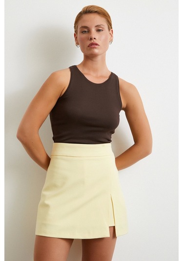 Yırtmaçlı Şort Etek Sarı Sarı