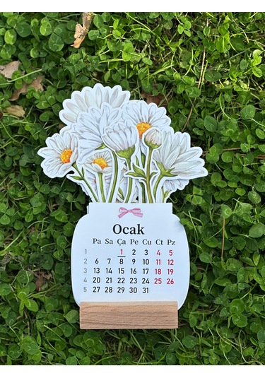 2026 Ahşap Ayaklı Çiçekli Mini Özel Tasarım, Masaüstü Takvim, Papatyalı Çiçek Buketi - Yeni Yıl