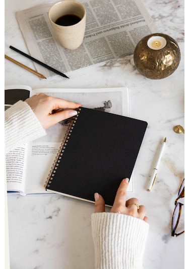 A5 Siyah Kraft Karton Kapak 70 Yaprak 110 Gram Düz Çizgisiz Not Defteri Çizgisiz Siyah