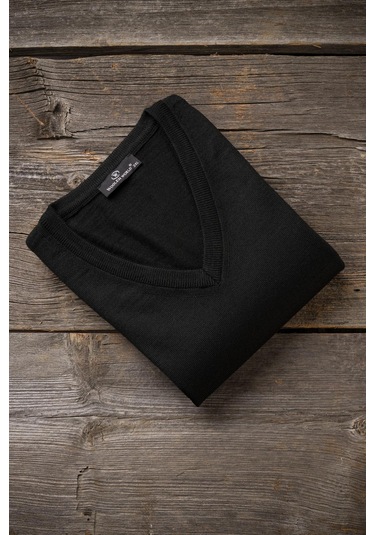 Woolen World V Yaka Battal Büyük Boy Yünlü Triko Kazak Siyah