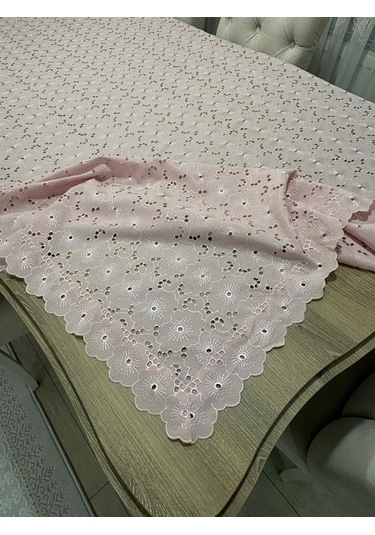 Brode Nakış Işlemeli Dertsiz Masa Örtüsü 150x250 Pudra