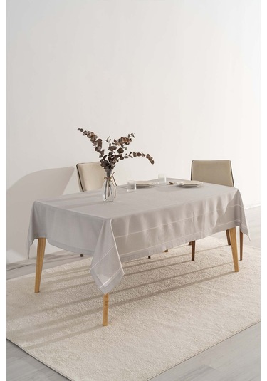 Nora Açık Gri Zarf Köşe Masa Örtüsü 150x220 Cm Gri