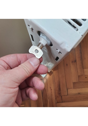 Panel Radyetör, Havlupan, Petek, Pürjör, Hava Alma Anahtarı 2 Adet Diğer