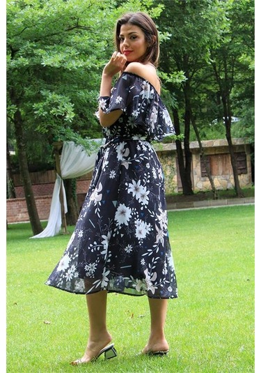Neşeli Butik Kadın Siyah Kuşaklı Çiçekli Yazlık Şifon Elbise Nb100371 Siyah