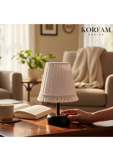 Püsküllü Beyaz Kumaş Modern Pilli Masa & Gece Lambası Çok Renkli