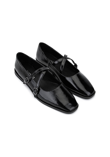 Tamer Tanca Kadın Hakiki Deri Siyah Rugan Babet Ayakkabı 1073 Yk7 Bn Ayk Sk25-26 Sıyah Krsk Rgn Siyah Kırışık Rugan