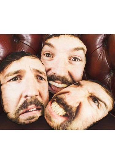 Yüz Kafa Fotoğraflı Yastık Kişiye Özel Çok Renkli