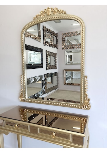 Ayna Denizi Lady Shiny Gold Model Platin Altın Renk Dekoratif Ayna Altın