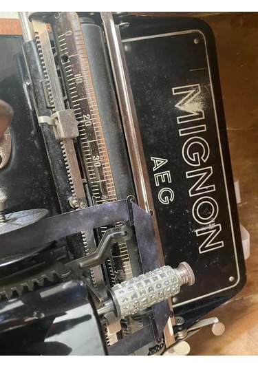 AEG Mignon Model 4 Antika Daktilo - Koleksiyonluk Ahşap Kasalı Daktilo No2