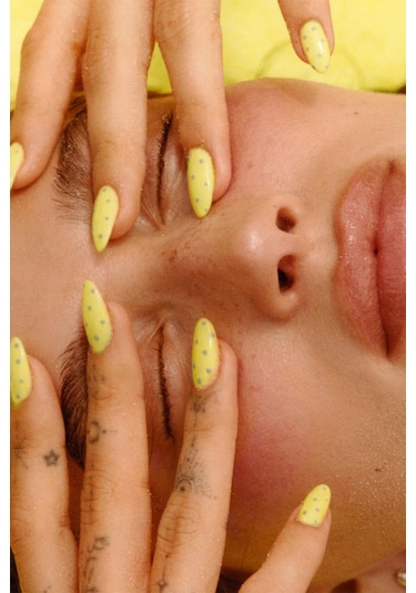 Rhode Peptide Lip Tint Renkli Dudak Parlatıcı Lemontini 10ml Lemontini