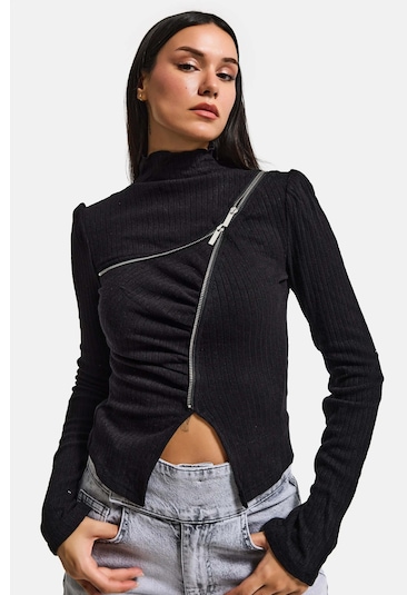 Itsbasic Kadın Siyah W5 Asimetrik Kesim Fermuar Detaylı Özel Tasarım Crop Top