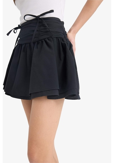 DeFacto Coool A Kesim Normal Bel Penye Astar Poplin Mini Etek E7588AX25SPBK81 Siyah