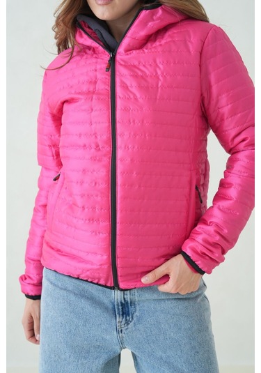 İçi Astarlı Su Ve Rüzgar Geçirmez Cepli Kapüşonlu Kadın Mont Fuşya