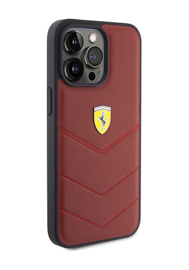 İphone Uyumlu 15 Pro Max Kılıf Ferrari Lisanslı Deri Dikişli Arka Yüzey Metal Logo Tasarımlı Kapak Kırmızı