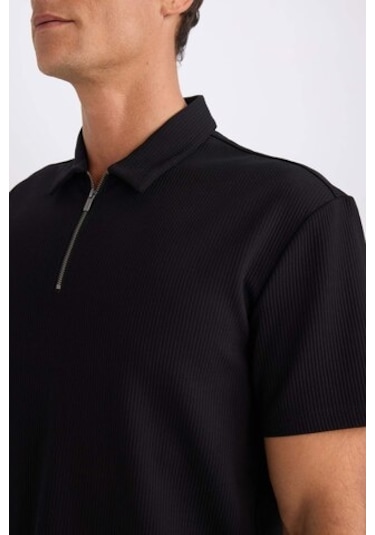 DeFacto Regular Fit Polo Yaka Yarım Fermuarlı Kısa Kollu Pilise Siyah Tişört B7355AX25SPBK81 DeFacto Regular Fit Polo Yaka Yarım Fermuarlı Kısa Kollu Pilise Siyah Tişört B7355AX25SPBK81