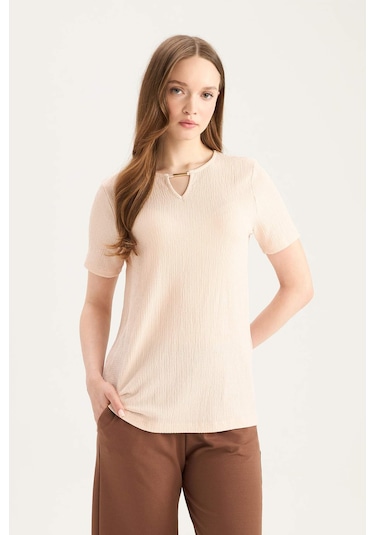 DeFacto Regular Fit Apaş Yaka Basic Düz Bürümcük Kısa Kollu Tişört E0325AX25SPPN70 DeFacto Regular Fit Apaş Yaka Basic Düz Bürümcük Kısa Kollu Tişört E0325AX25SPPN70