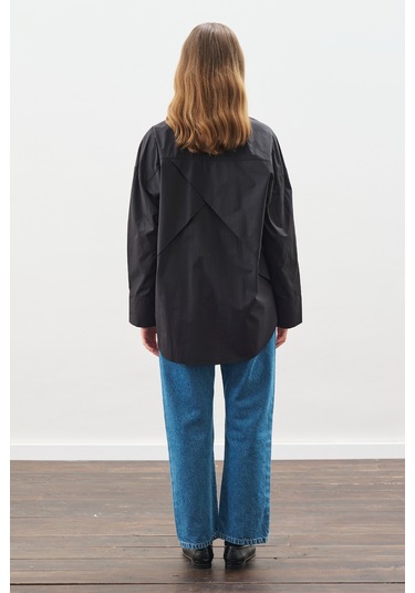 Tasarım Detaylı Oversıze Gömlek Siyah Siyah