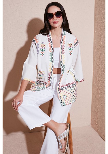 Lela Nakış Işlemeli Pamuklu Oversize Fit Truvakar Kol Bayan Kimono 676272 Ekru