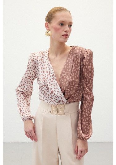 Sateen Kruvaze Desenli Bodysuit - Kahve-bej