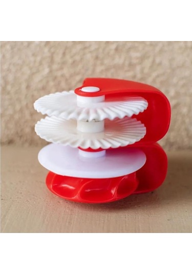 Honmex Manuel Pasta Kesici, Dalgalı Ve Kıvrımlı Desenli Pastry Cutter, Mutfak Hamur Aracı, Ev Fırıncı Gereci Kırmızı