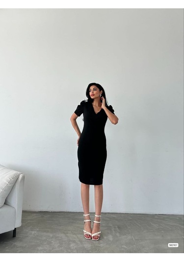Soonaksesuar Kadın Kruvaze Yaka Yandan Yırtmaç Detaylı Scuba Krep Kumaş Midi Boy Elbise Siyah