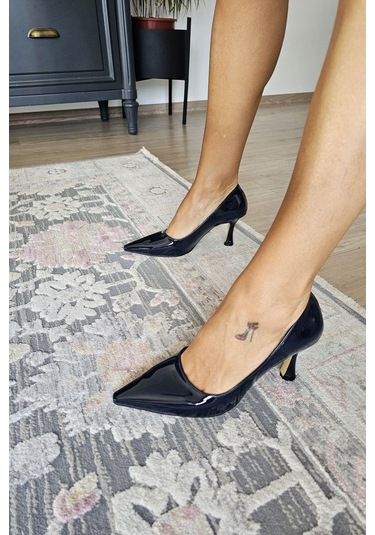 10 1401 Topukla Kadın Kadeh Topuklu Stiletto Siyah Deri