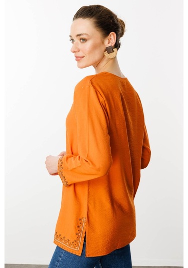 Kadın Kolu Ve Eteği Yırtmaçlı Eteği Nakışlı Bluz Turuncu Turuncu