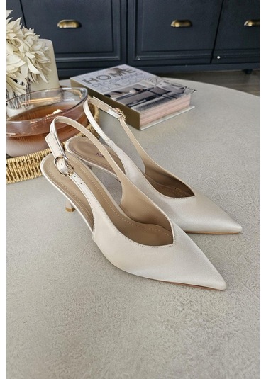 10 44 Topukla Kadın Arkası Açık Kadeh Topuklu Stiletto Abiye Ayakkabı Ten Saten