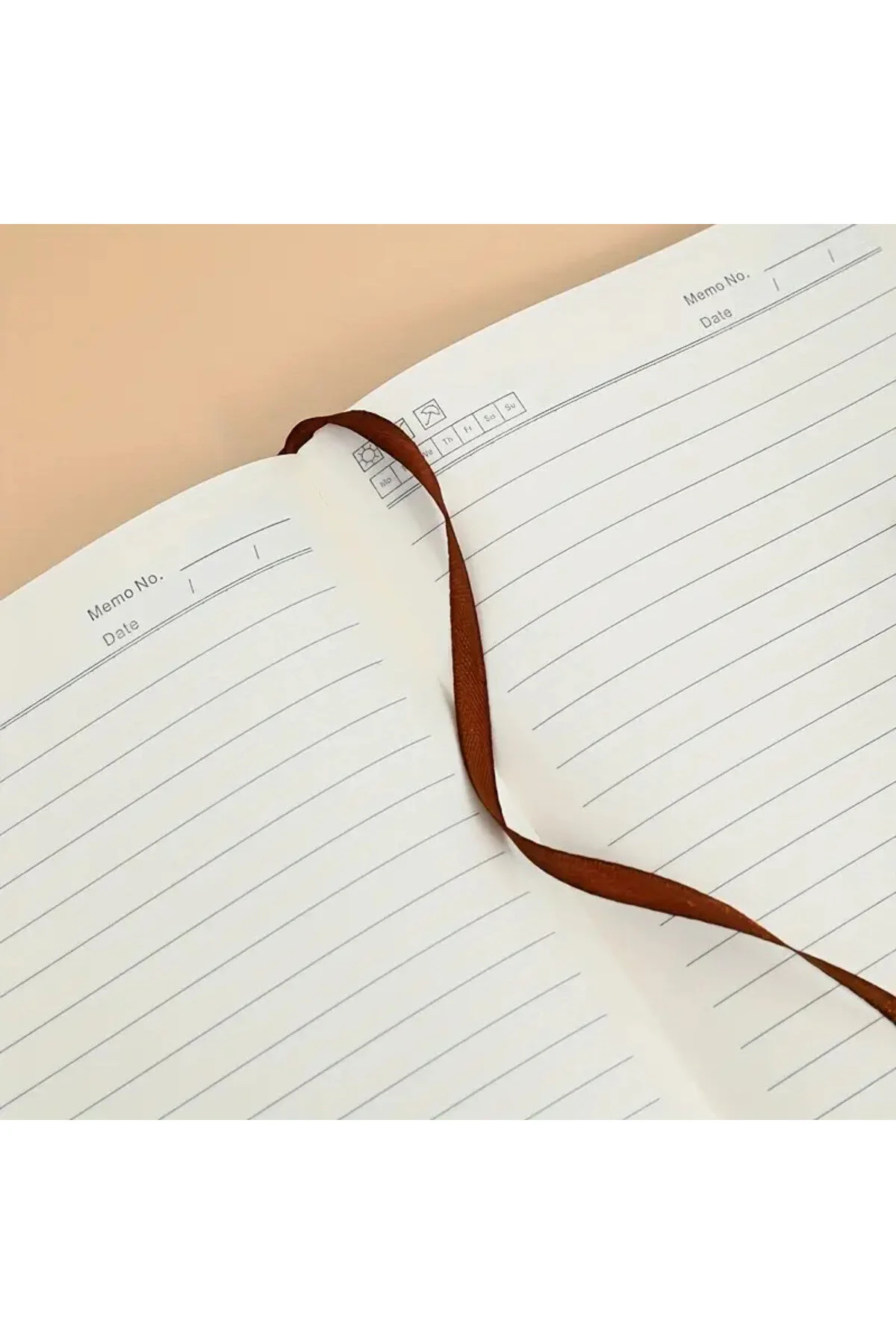 A5 Defter - Manyetik Kapanışlı, Kırmızı Çizgi, Tarihli Sayfalarla İngilizce Gri Deri Kapak Gri