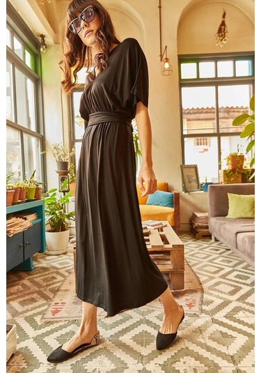 Kadın Siyah Oversize Kesim Kısa Kol Kemer Detaylı Maksi Boy, Uzun Rahat Ve Günlük Elbise Siyah Kadın Siyah Oversize Kesim Kısa Kol Kemer Detaylı Maksi Boy, Uzun Rahat Ve Günlük Elbise Siyah