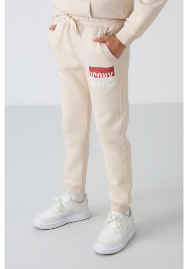 Tommy Life Bej Pamuklu Kalın İçi Tüylü Yumuşak Dokulu Standart Fit Baskılı Erkek Çocuk Eşofman Takım - 11246 Bej Tommy Life Bej Pamuklu Kalın İçi Tüylü Yumuşak Dokulu Standart Fit Baskılı Erkek Çocuk Eşofman Takım - 11246 Bej