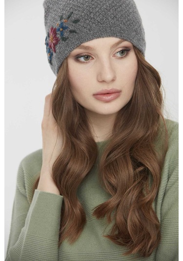 Desen Triko Kadın İşlemeli Yün Bere 22028 Füme Füme