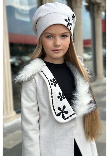 Riccotarz Kız Çocuk Yakası Kürk Ve Yonca Detaylı Etekli Ekru Kaşe Ekru