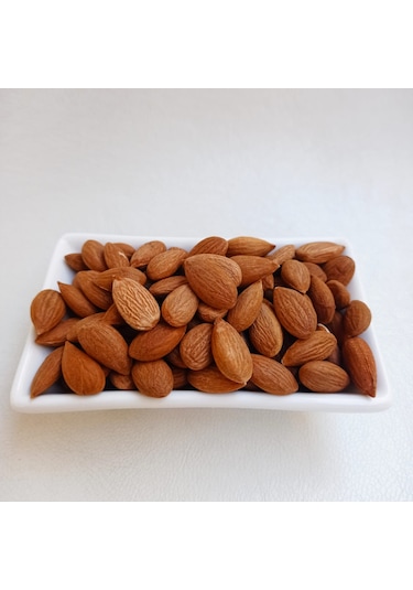 Burağın Bahçesi Tatlı Kayısı Çekirdeği İçi Çiğ 1 KG