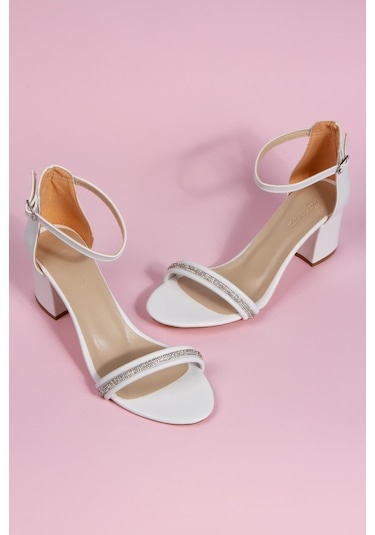 Topuklu Büyük Numara Kadın Taşlı Tek Bant Ayakkabı