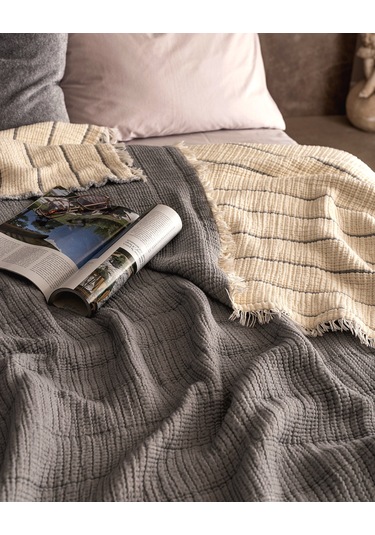 Madame Coco Carolines Tek Kişilik Pamuklu Yatak Örtüsü - Gri 8684427188125 Gri