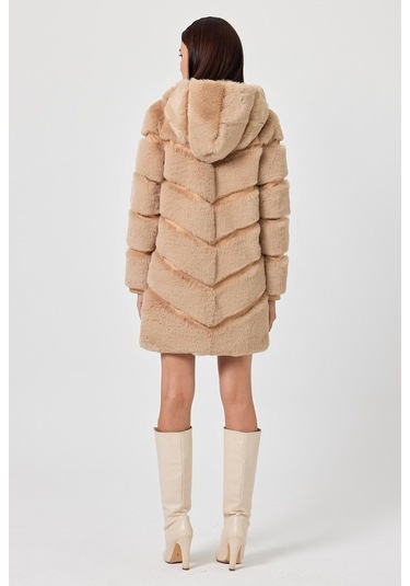 Martina Camel Tüylü Mont 001