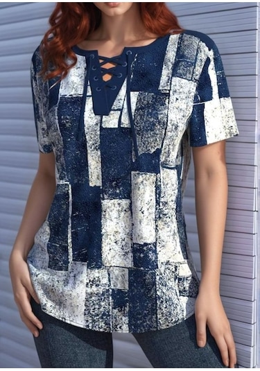 Leyla Sanat Sanata Yeni Bir Bakış Açısı Kadın Kısa Kollu Yakası Bağcıklı Kuş Gözü Detay Süprem Bluz Lacivert