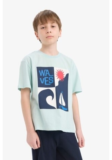 DeFacto Erkek Çocuk 2'li Takım Baskılı Kısa Kollu Tişört Şort F1228A825HSTR107 DeFacto Erkek Çocuk 2'li Takım Baskılı Kısa Kollu Tişört Şort F1228A825HSTR107