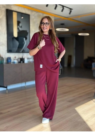 Leyla Sanat Sanata Yeni Bir Bakış Açısı Kadın Kısa Kollu Bisiklet Yaka Asimetrik Viskon Iki Iplik Bluz Ve Pantolon Ikili Takım Bordo