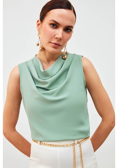Sateen Degaje Yaka Kolsuz Bluz - Çağla Yeşili